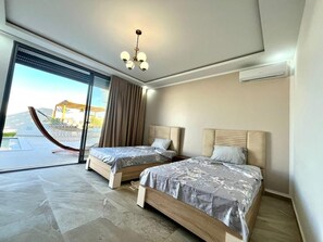 2 habitaciones, tabla de planchar con plancha, wifi y ropa de cama