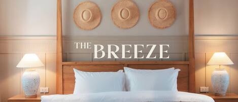 3 عدّة غرف نوم وخزنة داخل الغرفة ومكواة/لوح كي وسرير سفر