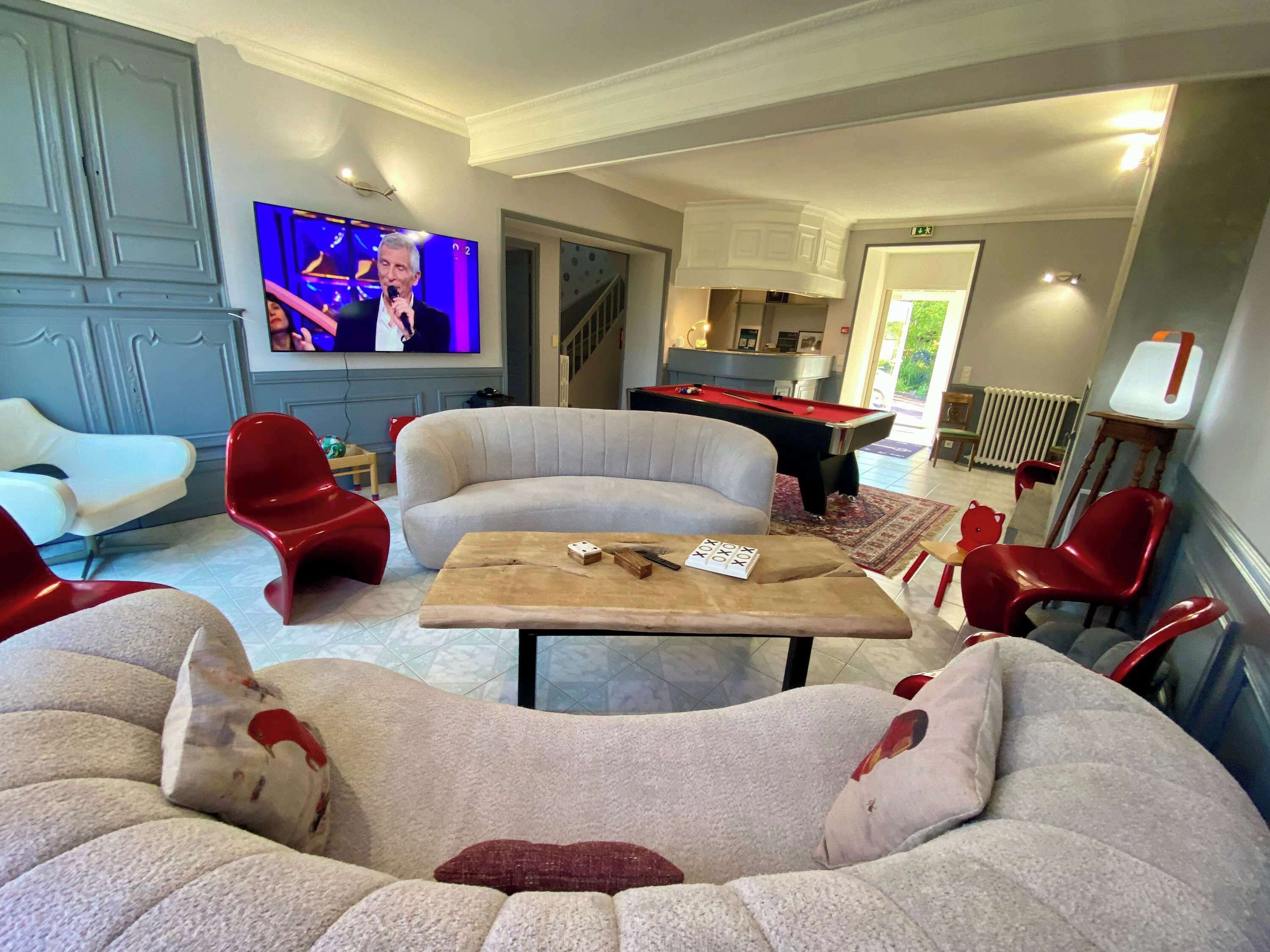 TV, fireplace, table football, stereo