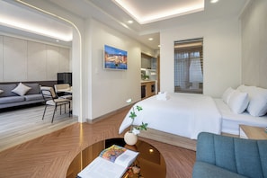 Premier One-bedroom Suite | ห้องเก็บเสียง, Wi-Fi ฟรี, ผ้าปูที่นอน