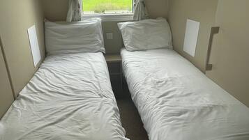 2 bedrooms, WiFi, bed sheets