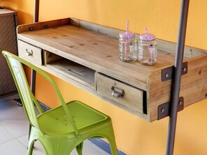 Interior - Apartment 'Gardenias Playa' with Wi-Fi and Air Conditioning (Grau i Platja)