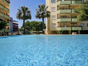 Pool - Apartment 'Gardenias Playa' with Wi-Fi and Air Conditioning (Grau i Platja)