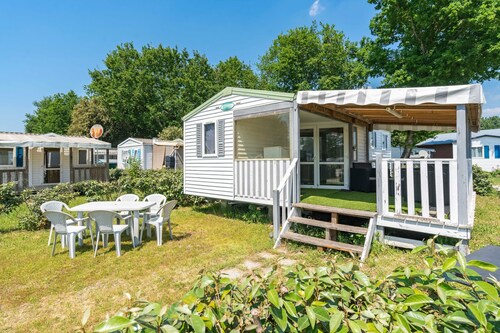 MH 195 Les Mathes 'les 3 coups' – Covered Terrace, Private Garden, BBQ, Family-Friendly