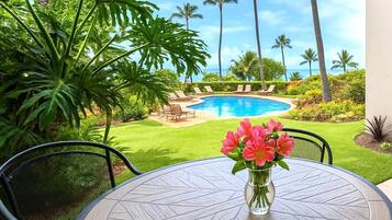 Kondominium (1 Bedroom) | Teras/patio