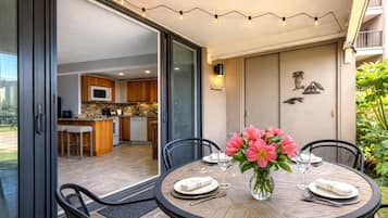 Villa, 1 slaapkamer (Ocean View, Sleeps 4 (HOL-102)) | Terras