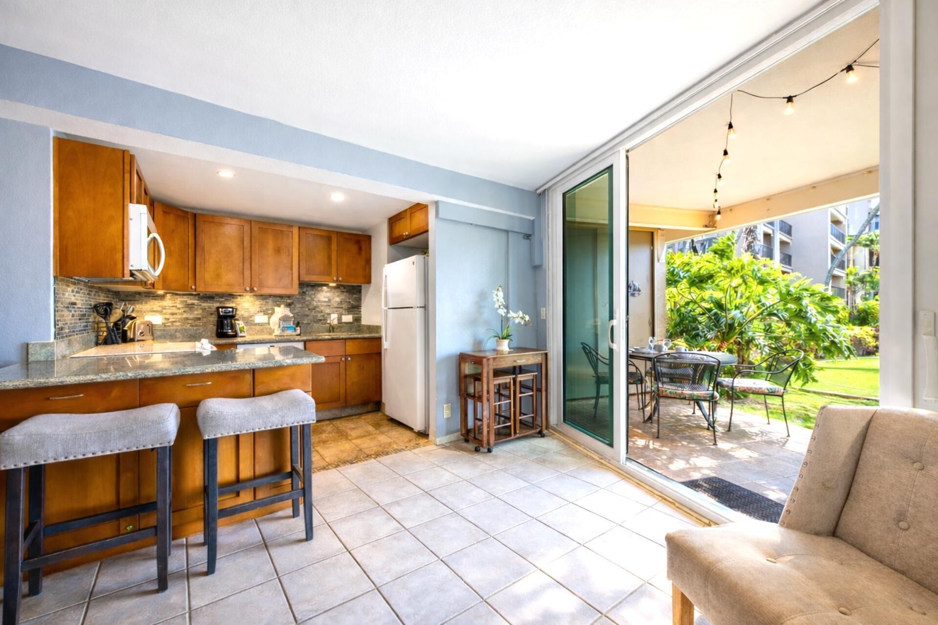 Condo (1 Bedroom) | Living room | TV