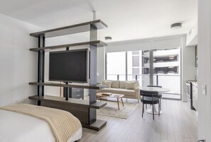 1 bedroom, iron/ironing board, WiFi, bed sheets - Blueground | Upper East Side, pool & gym (Miami)