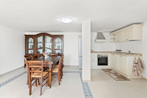 Apartment 'Giagiumar' with Sea View, Private Terrace and Air Conditioning