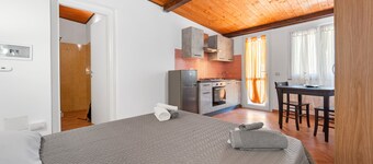 Studio 'Il Cedro' with Mountain View, Private Terrace and Air Conditioning
