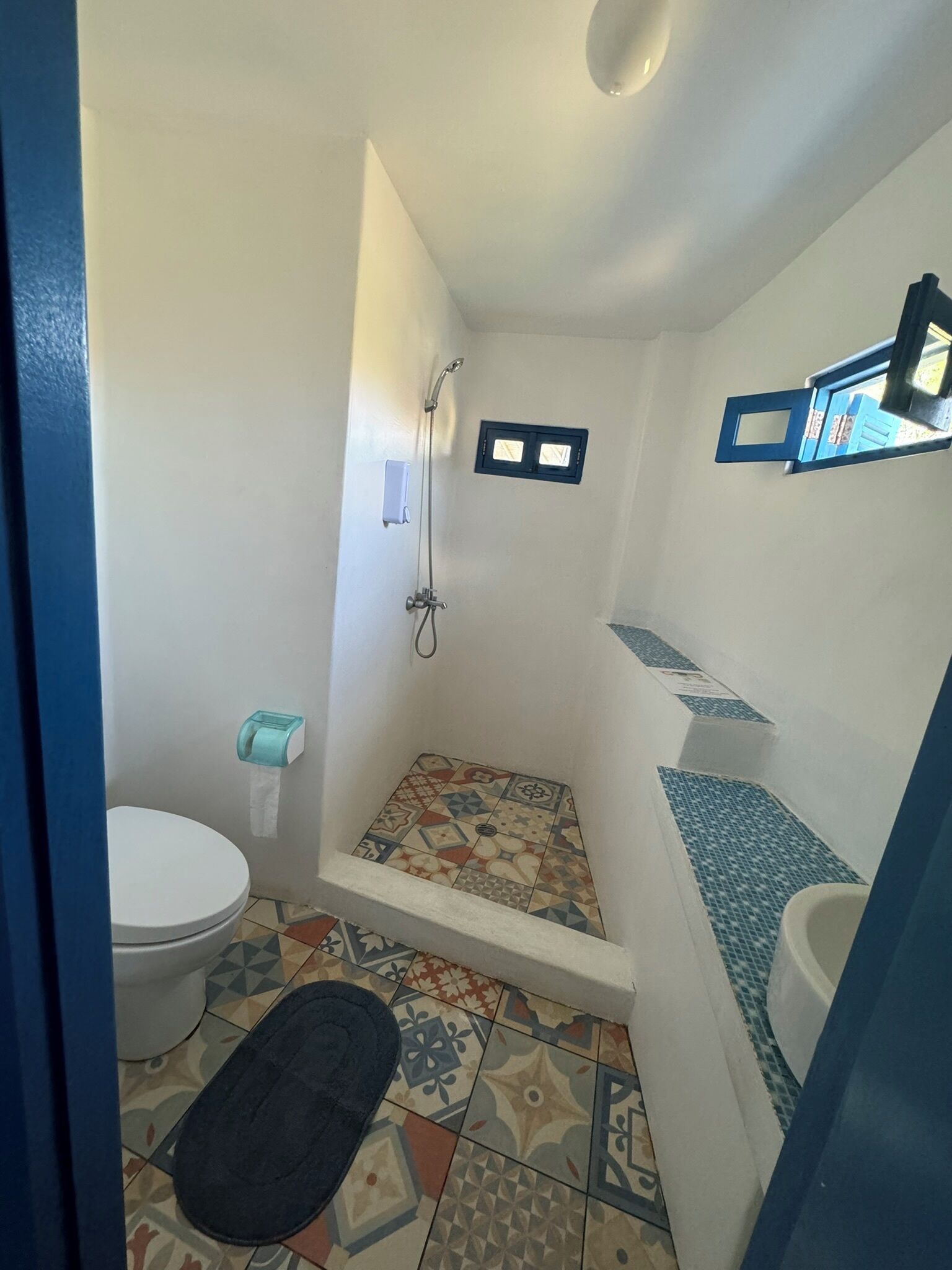 Room 5 Triple Room with Garden View | Bathroom | Bidet, towels, soap, toilet paper