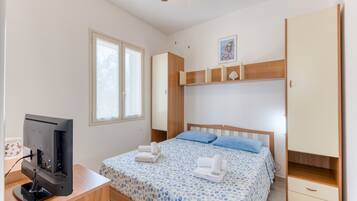 2 Schlafzimmer, Bügeleisen/Bügelbrett, Bettwäsche