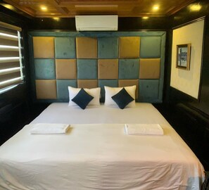 1 quarto, escrivaninha
