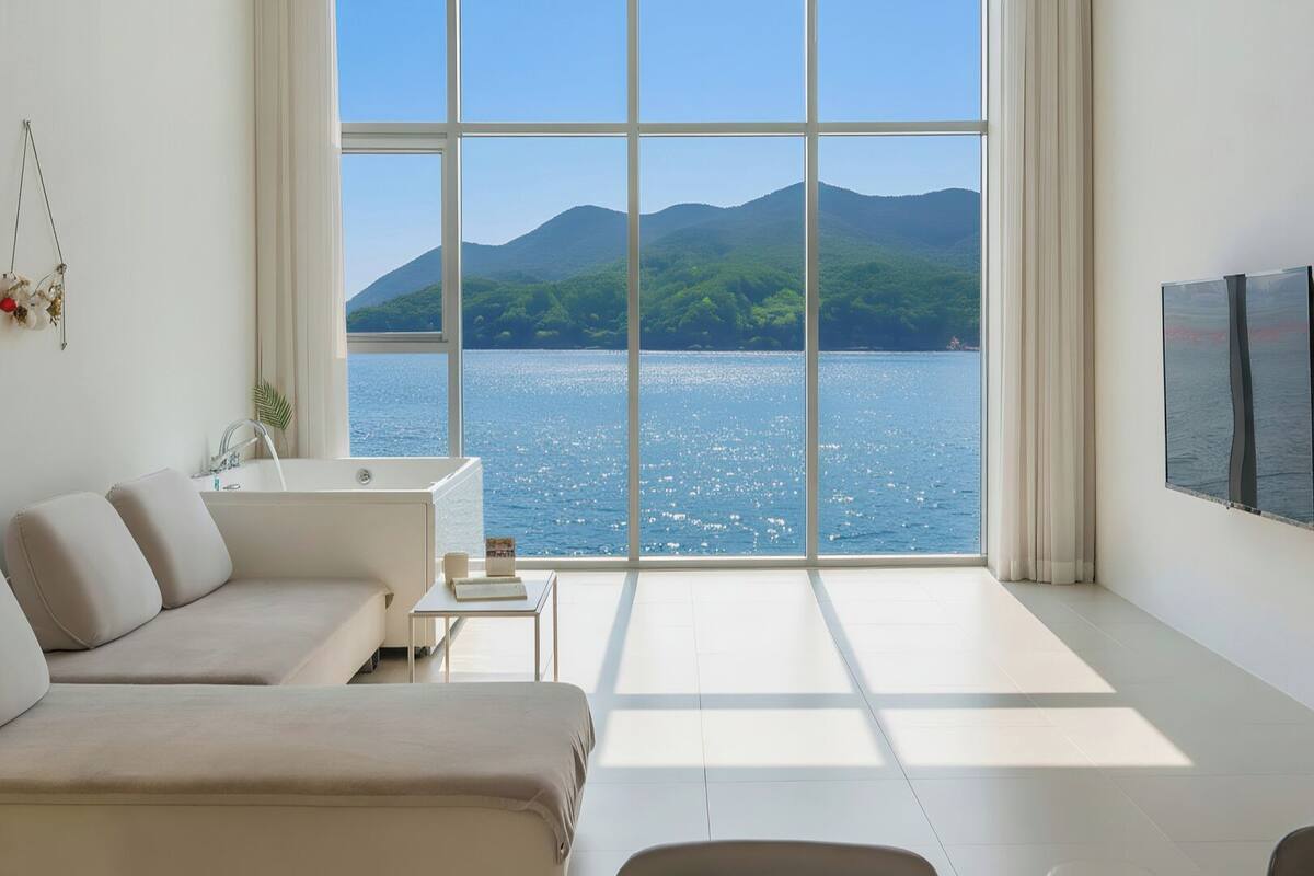 Basic-herbergi - 1 svefnherbergi (Room 301 (Spa/Ocean View Window)) | 1 svefnherbergi, ókeypis þráðlaus nettenging