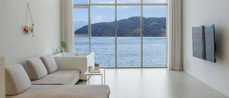 Basic Room, 1 Bedroom (Room 301 (Spa/Ocean View Window)) | Exterior