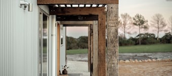 Box Hill Esperance CABIN YATE