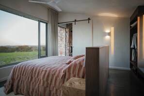 1 chambre, fer et planche Ă repasser, Wi-Fi, draps fournis
