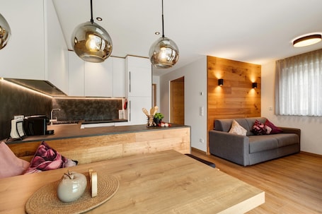 内装. Apartment 'Sonnlicht' with Mountain View, Private Terrace and Wi-Fi