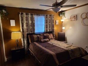 3 habitaciones, tabla de planchar con plancha, wifi y ropa de cama