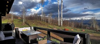 Remote Mountain Cabin amazing views,FITNESS GYM , WiFi, above Glenwood Springs