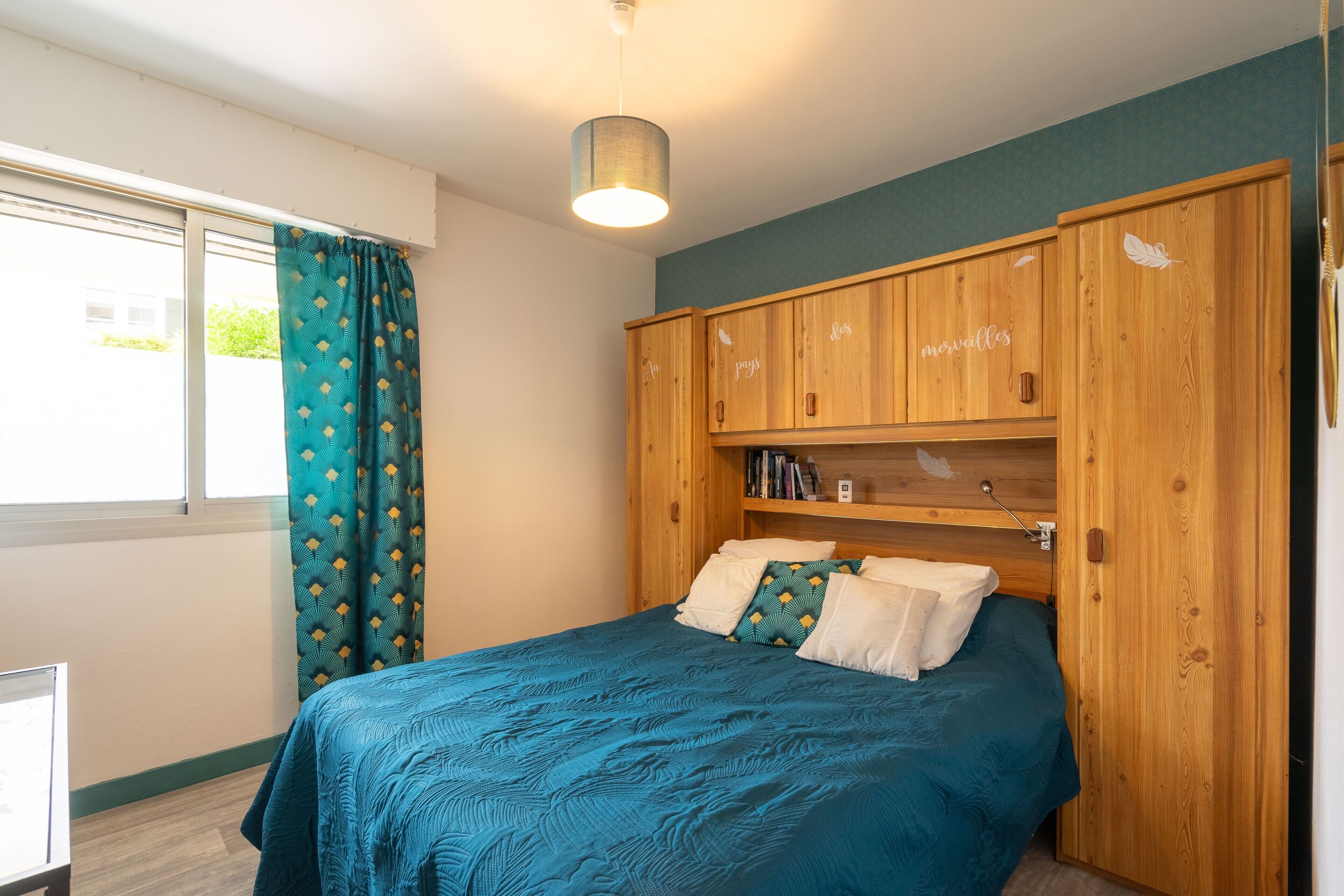 1 habitación, tabla de planchar con plancha y wifi gratis 