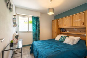 1 bedroom, iron/ironing board, free WiFi - L’Échappée Royannaise – Private terrace & garden, Wi-Fi, parking, 700 m from Royan town centre (Royan)