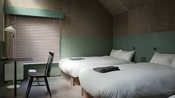 2 bedrooms, desk, WiFi, bed sheets