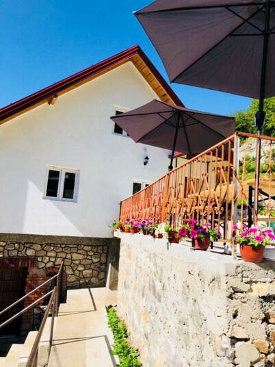 Charming guesthouse with garden, sun terrace & top location