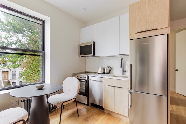 Fridge, microwave, oven, dishwasher