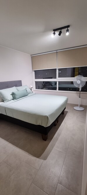 1 chambre, fer et planche à repasser, accès au Wi-Fi (inclus)