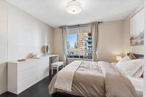 1 bedroom, desk, iron/ironing board, WiFi