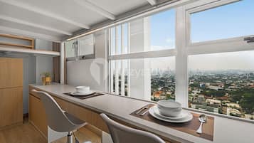 Apartemen, 1 kamar tidur, pemandangan kota | Ruang makan