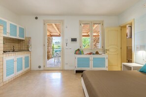 1 bedroom, WiFi, bed sheets