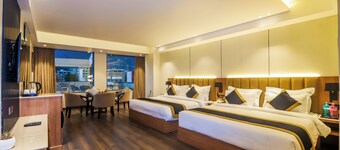 卡特拉One Earth Shraddhaa