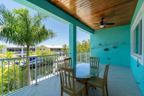 Outdoor dining - Villa Lucie | Canalfront pool home, 5 bedrooms (Ramrod Key)