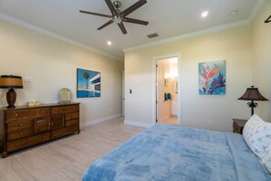 5 bedrooms, iron/ironing board, free WiFi, bed sheets - Villa Lucie | Canalfront pool home, 5 bedrooms (Ramrod Key)