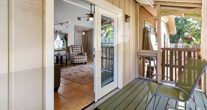 Turtle Hut is 8 Blocks to the Beach, Bikes, Beach Gear, Games Cave, Firepit, Small Pup Friendly