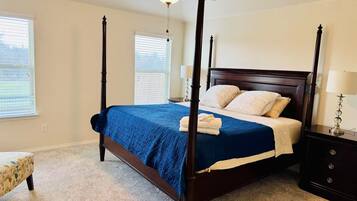 7 bedrooms, desk, iron/ironing board, free WiFi