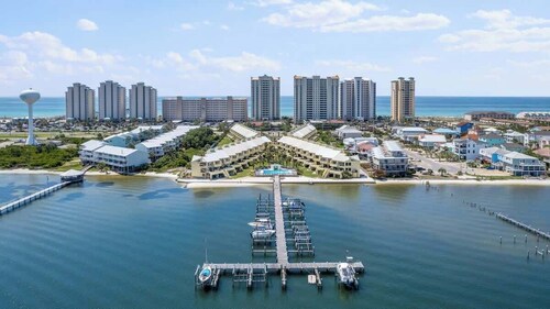 Peaceful Paradise - Boat Slip, Pool & Beach Access