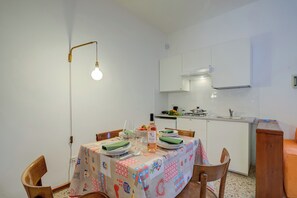 Standard Studio (Casa Gio) | Dining