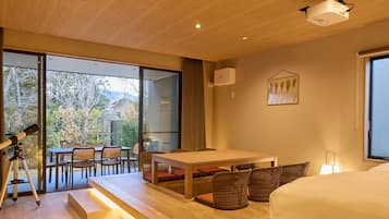 华丽客房, 无烟房, 允许带宠物 (2Double Beds+2 Single Beds, PAX 6) | 1 多间卧室、特色家居、免费 WiFi、床单