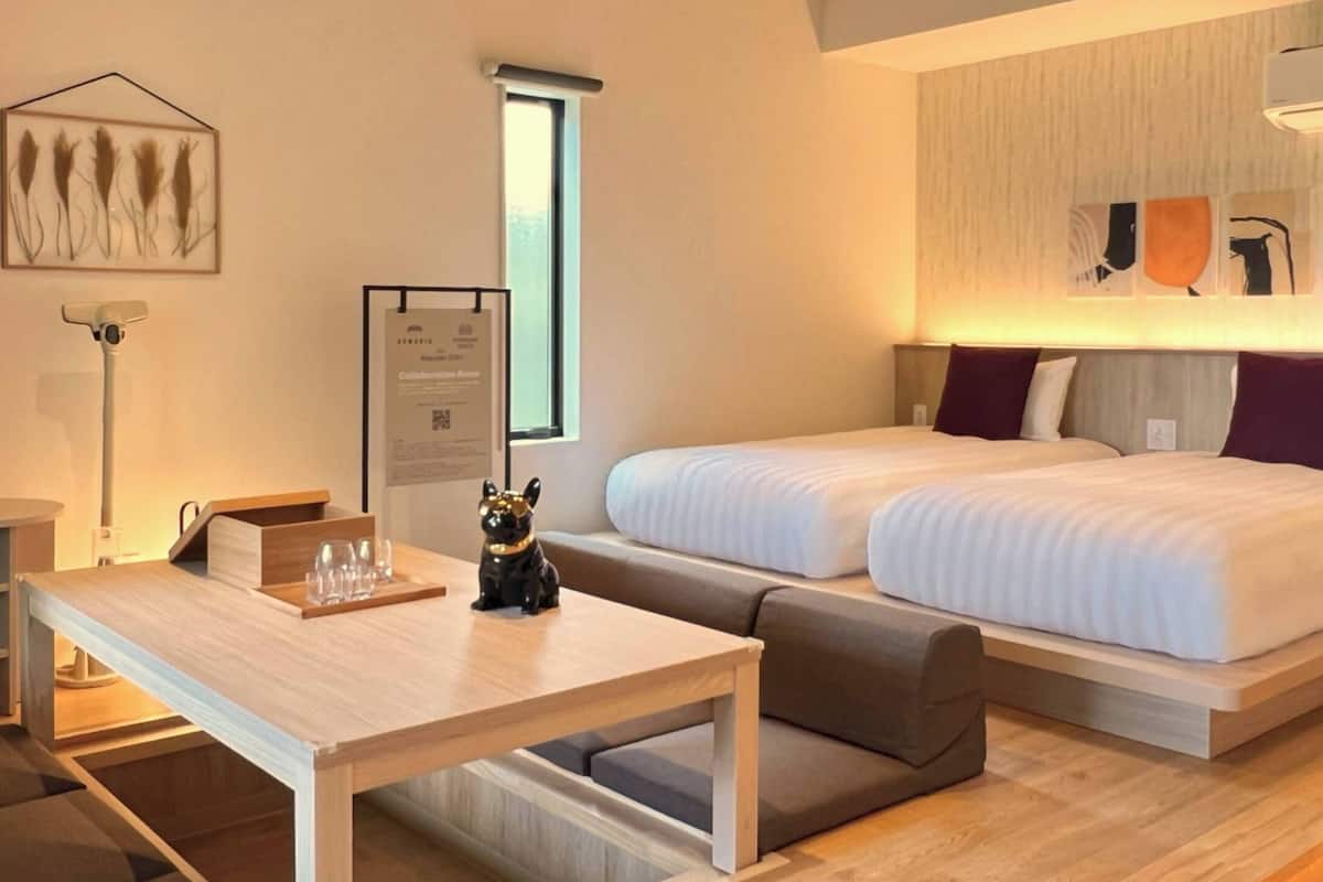 Stayable Showroom / 6 people capacity, Non Smoking | 1 bedroom, individually furnished, free WiFi, bed sheets