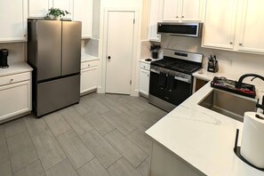 Fridge, microwave, oven, stovetop - Time to Grill with Gas BBQ, Smoker, with Big Yard. Large office and new appliances (Round Rock)
