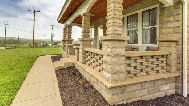 Unclassified image, 1 of 25, button - Beautiful Restored Historic Home Near Rabbit Hash (Petersburg)