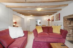 TV, fireplace, stereo, offices