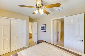 4 bedrooms, Internet, bed sheets