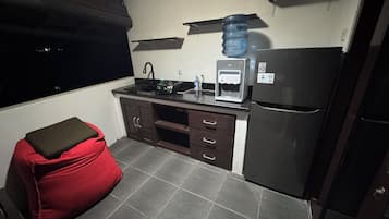 Appartement Familial, vue piscine | Cuisine privée