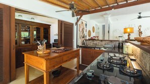 Villa, Gartenblick | Eigene Küche
