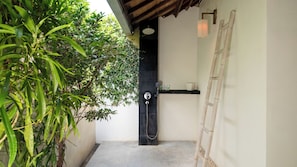 Villa, Garden View | Bathroom | Shower, towels, soap, shampoo