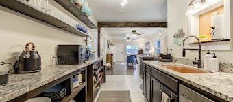 Peakstone Nest! Pet-Friendly & Fire Pit, Workspace